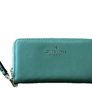 London Fog Turquoise Wallet